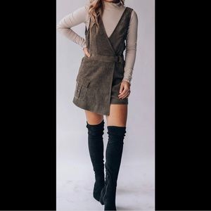 🆕 Just Darling Overall Romper (Olive)